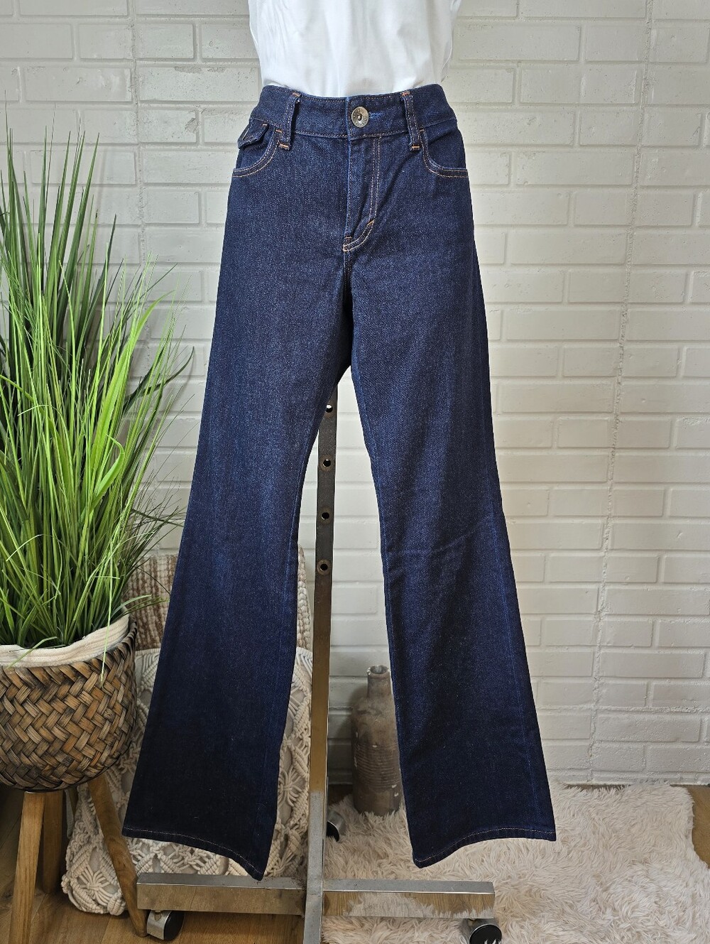 Banana Republic Dark Wash Low Rise Flare Trouser Jeans Size 26